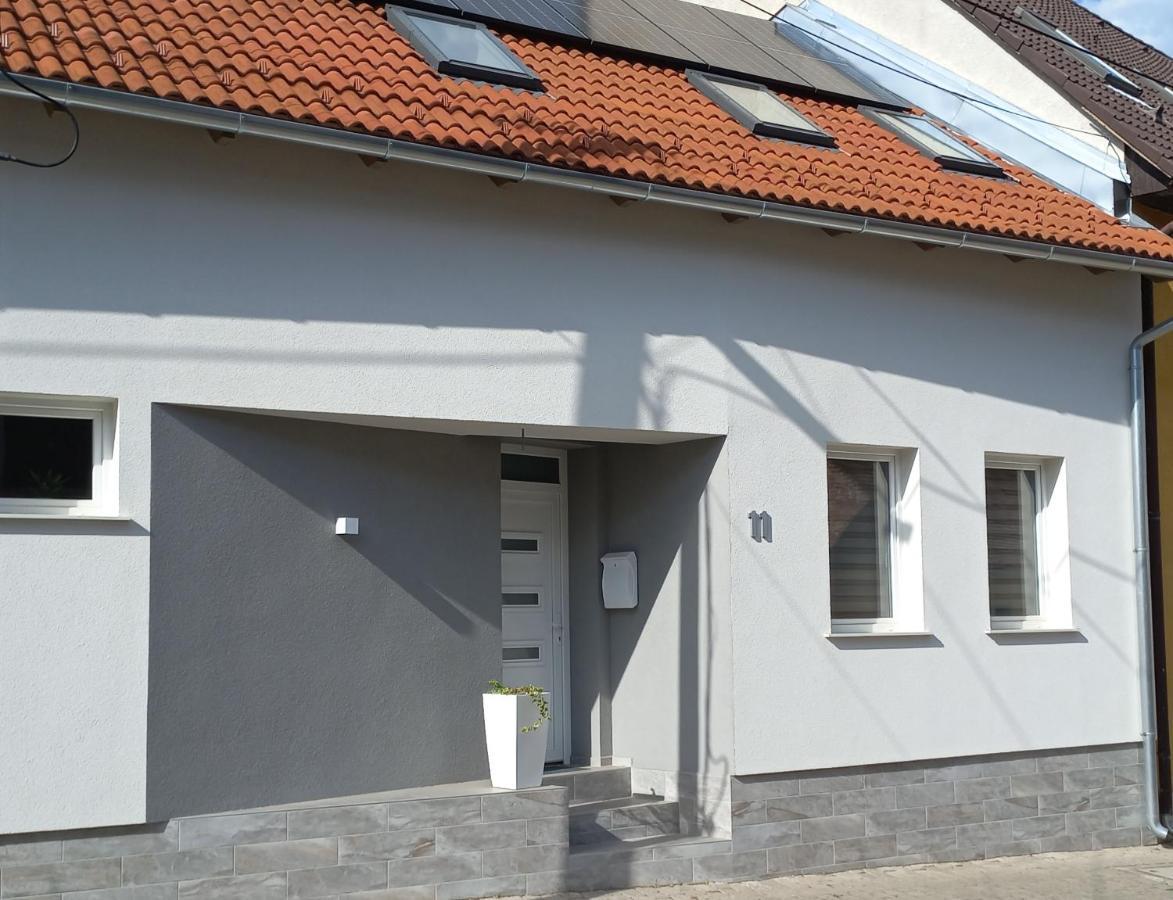 Major11 Apartman - Zsolnay Negyed Pecs Luaran gambar